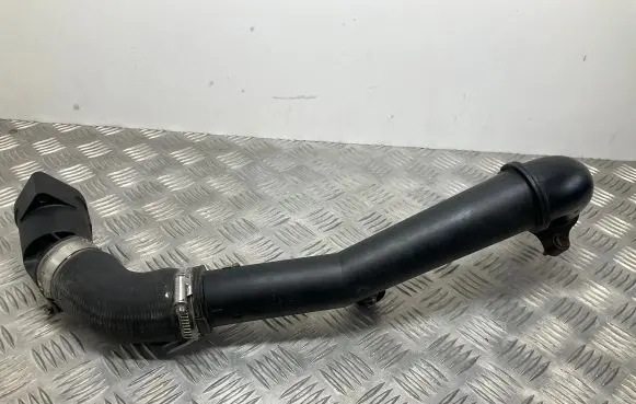 Volkswagen Golf VII Intercooler hose/pipe 04L145770H 04L145828D 04L131111T