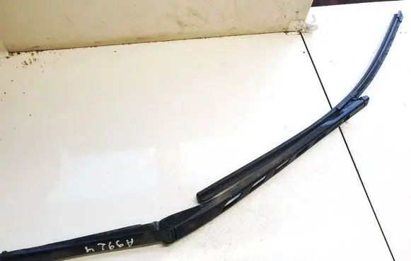 BMW 5 E60 E61 Front wiper blade arm