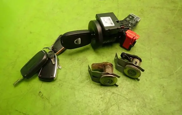 Dacia Logan II Ignition lock 285916556RA