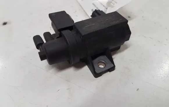 Toyota RAV 4 (XA30) Vacuum valve 258190R011