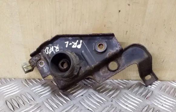 Radiator mount bracket