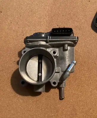 Subaru Forester SJ Throttle valve 16112AA380 142006P09 6P251691