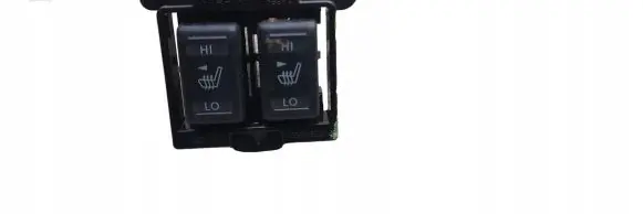 Nissan Juke I F15 Seat heating switch