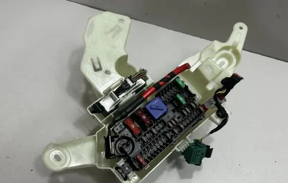 BMW iX Fuse module 8720724