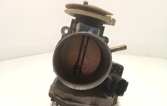 Audi A6 S6 C5 4B Throttle valve 076133063ag