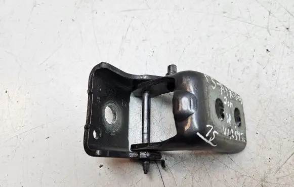 Citroen C5 Aircross Front door upper hinge