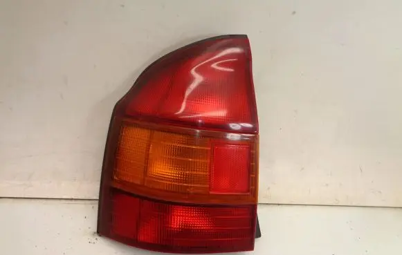 Mazda 323 F Rear/tail lights