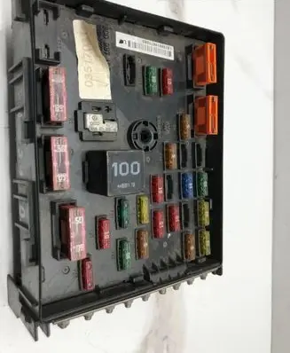 Volkswagen PASSAT B6 Fuse box set 3C0937125 63592777