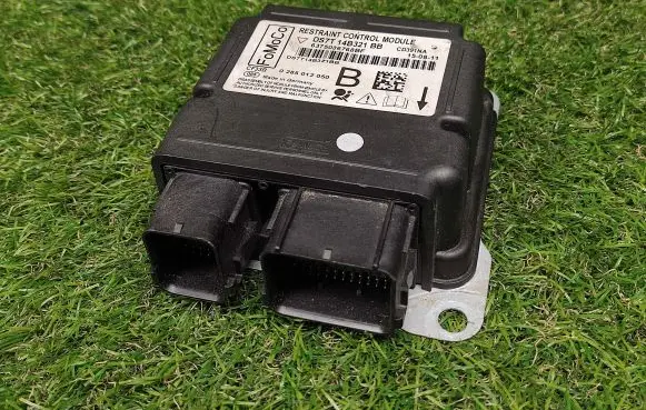 Ford Fusion II Airbag control unit/module DS7T14B321BB 0285012050