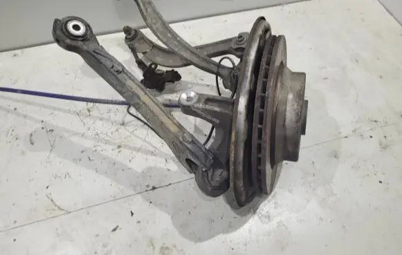 Mercedes-Benz GLK (X204) Rear wheel hub spindle/knuckle 