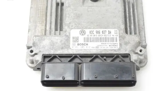 Volkswagen Golf VI Engine control unit/module 03C906027BA