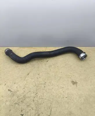 Mercedes-Benz CLS C219 Engine coolant pipe/hose A2115015382