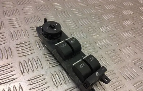 Ford Kuga II Electric window control switch f1et14a132cc