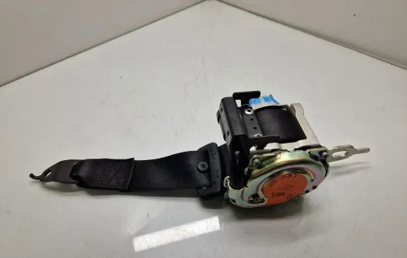 BMW 8 G15 Rear seatbelt 310515799228