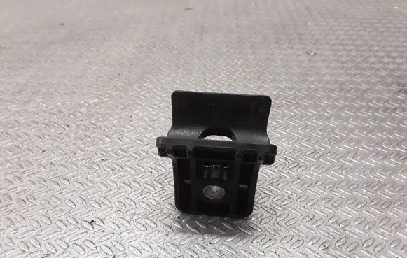 Opel Astra J Radiator mount bracket 