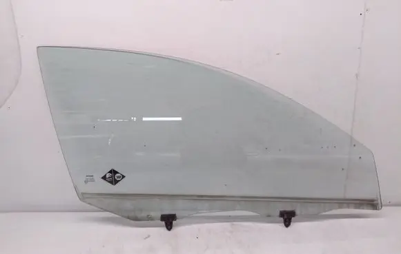 Nissan Primera Front door window glass four-door