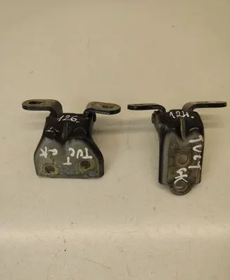 Rear door hinge set