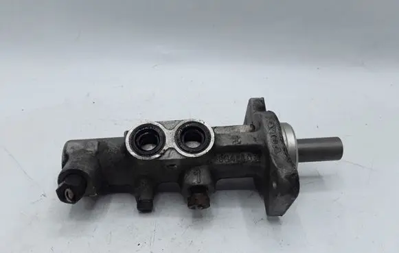 Volvo XC90 Master brake cylinder 8646008