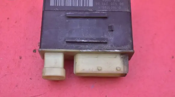 Citroen C5 Relay mounting block 9652021180