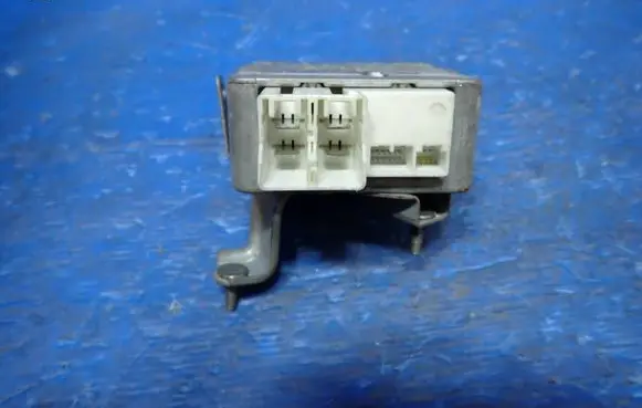Toyota Yaris Power steering control unit/module 89650-0D120 6900001068 1680001341