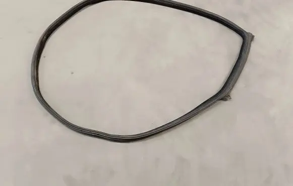 BMW 6 F06 Gran coupe Rubber seal rear door 7275316