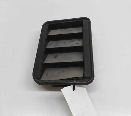 BMW X2 F39 Quarter panel pressure vent 9315933