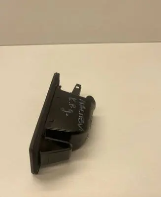 Chevrolet Malibu Number plate light 13590043