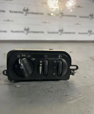 Chrysler 300M Light switch 987539