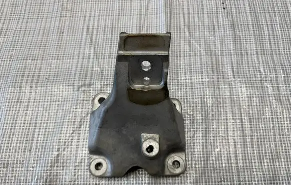 Jaguar F-Pace Engine mounting bracket HK836037AC