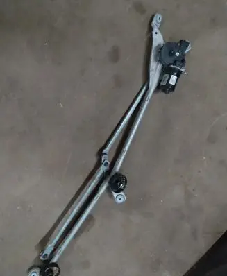 Nissan Juke II F16 Front wiper linkage and motor 288006PA0A