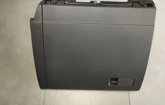 Volkswagen Touran III Glove box 5TB857097C
