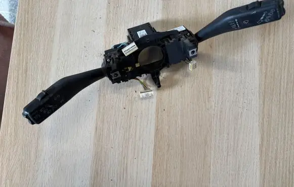 Volkswagen Touran II Wiper turn signal indicator stalk/switch 5K0953507BA