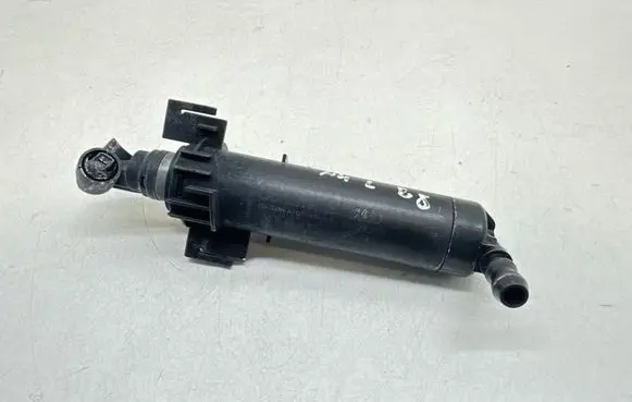 Audi A4 S4 B8 8K Headlight washer spray nozzle 8K0955101B