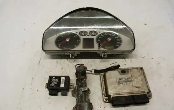 Ford Galaxy Engine ECU kit and lock set 038906019