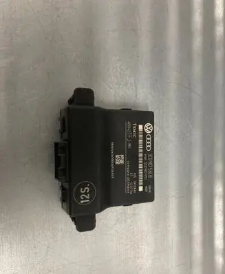 Volkswagen PASSAT B6 Gateway control module 3C0907530B 3C0907951