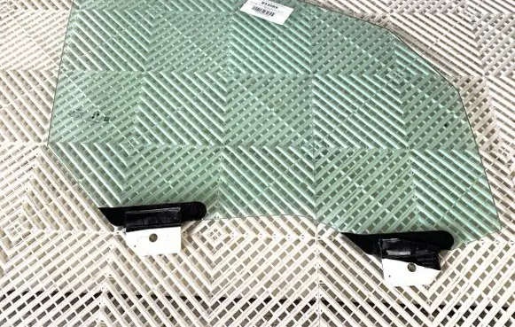Ford S-MAX Front door window glass four-door 