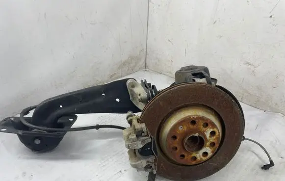 Volkswagen Tiguan Rear wheel hub spindle/knuckle 5QF505436