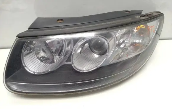 Hyundai Santa Fe Headlight/headlamp 921012BXXX