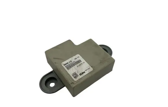 BMW X5M E70 Aerial antenna amplifier 6935024 21367510 11896900