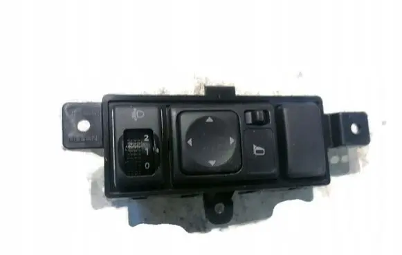 Nissan Micra Tailgate/trunk/boot open switch 