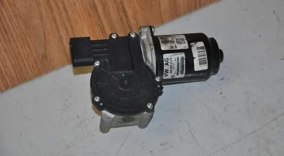 Volkswagen T-Roc Wiper motor 2GB955113B