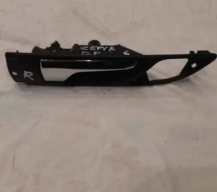 Opel Zafira B Front door interior handle