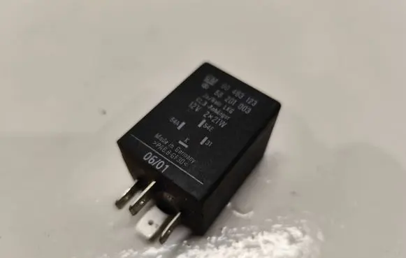 Opel Zafira A Other relay 90463123 58201003