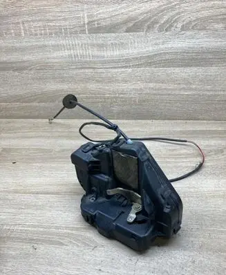 Mercedes-Benz E W211 Rear door lock 2117300535 004141112629