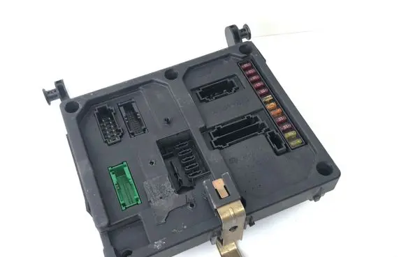 Ford Galaxy Fuse module S108145300F 7M0962258F 97VW14B205CB