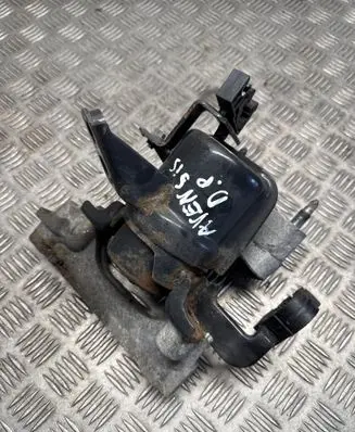 Toyota Avensis T270 Engine mount bracket 