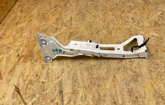 Audi A4 S4 B9 8W Engine bonnet/hood lock/latch loop/hook 8W0823185E