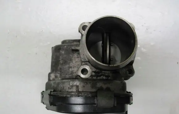 Volvo V50 Throttle valve 371GB
