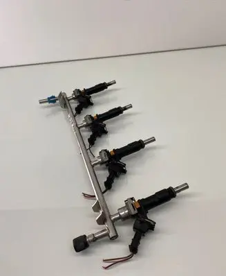 Opel Astra H Fuel injectors set 55353806 8184A04392