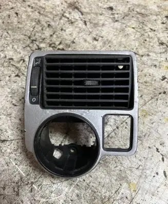 Volkswagen Golf IV Dashboard side air vent grill/cover trim 1J1815715A 1SB172819704C